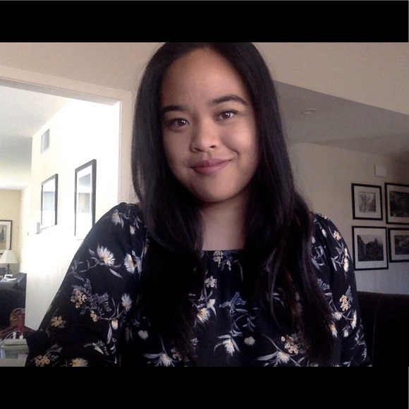 Meet your Posh Ambassador, Denise - Picture 1 of 2